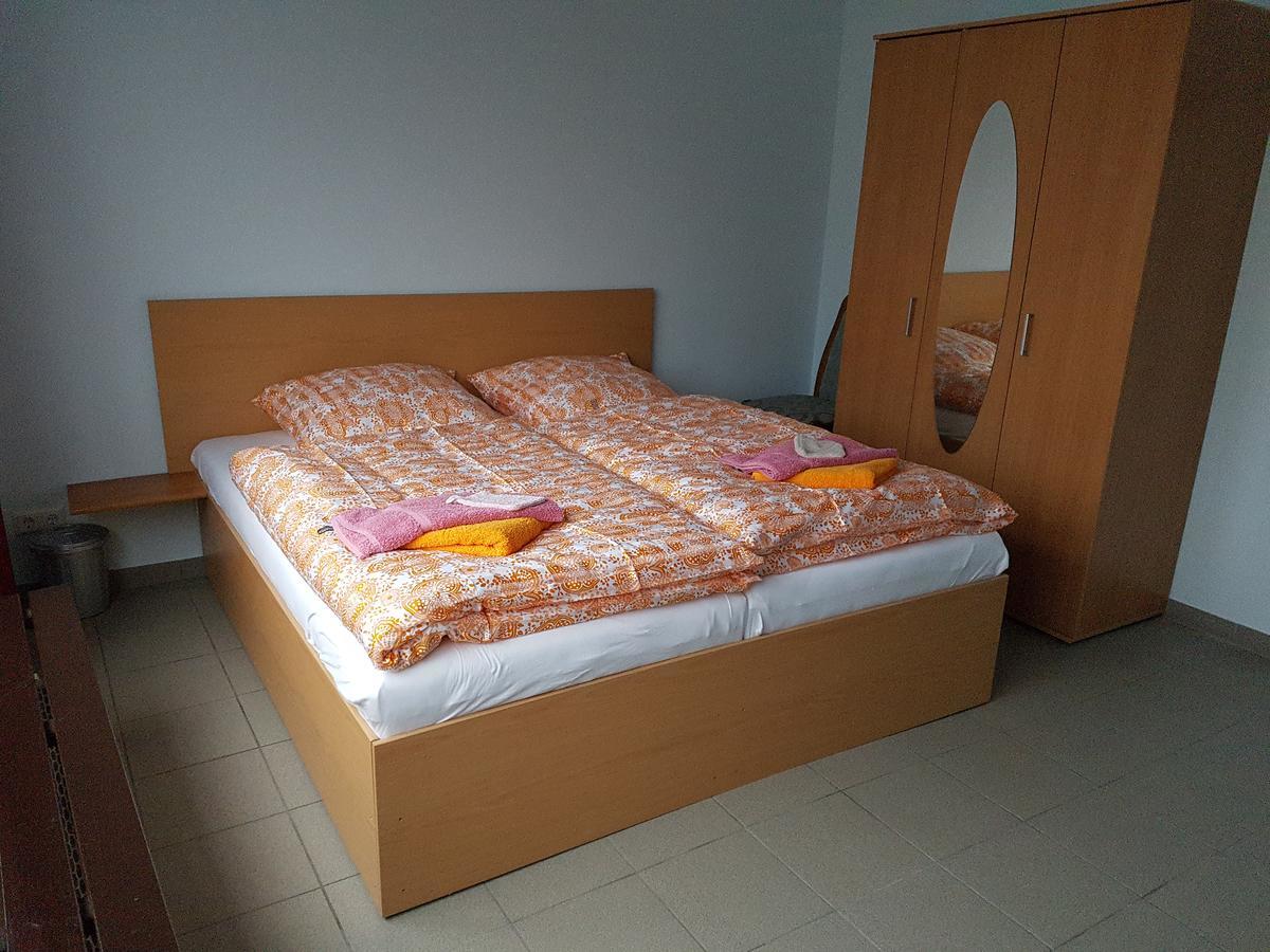 Hostel Gaestehaus Zum Padre Гох Екстериор снимка