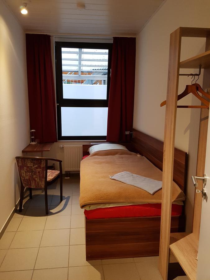 Hostel Gaestehaus Zum Padre Гох Екстериор снимка